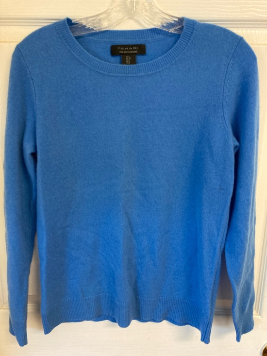 Tahari Sweaters - Tahari Cashmere Crewneck Sweater
